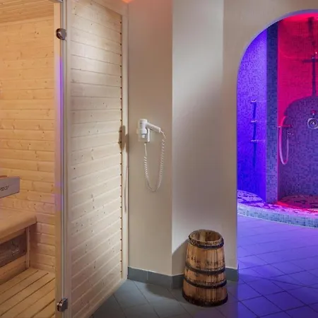 Hoehlenstein Juns-tux 4* Juns