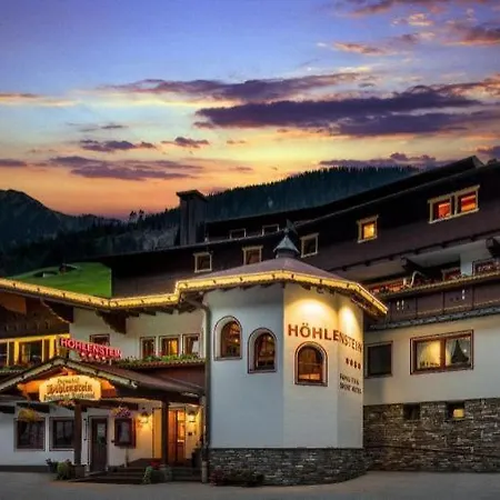 Hoehlenstein Juns-tux Hotel 4*