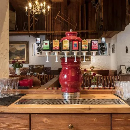 Hoehlenstein Juns-tux Hotel 4*